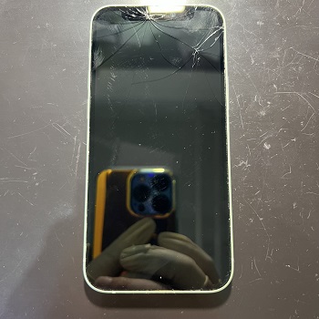 iPhone12mini　ガラス割れ　即日修理可能